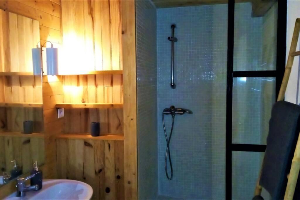 Studio 32m2 - dans propriété avec vue imprenable sur le Lac du Salagou Liausson Exterior foto