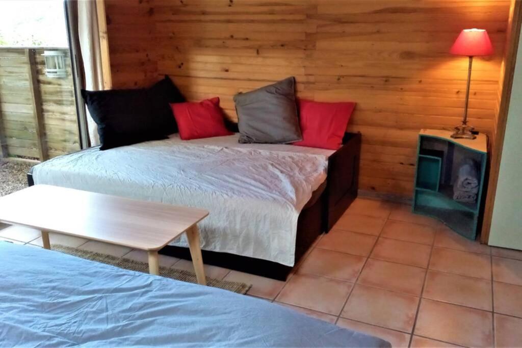 Studio 32m2 - dans propriété avec vue imprenable sur le Lac du Salagou Liausson Exterior foto