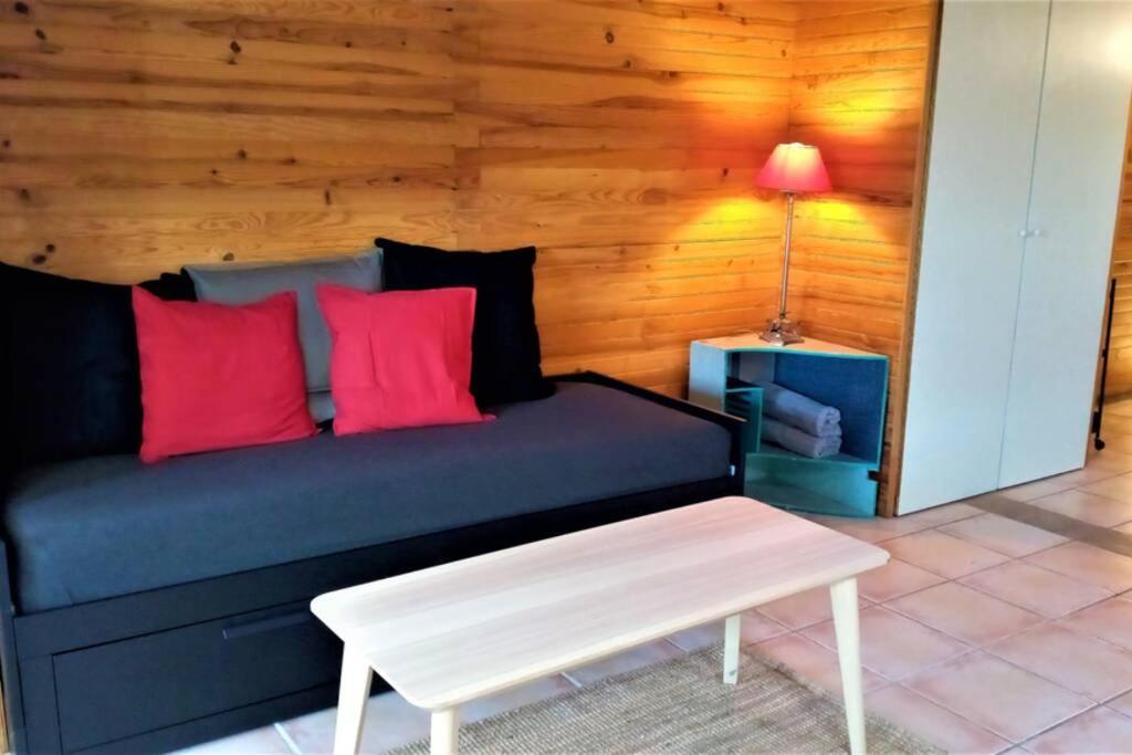 Studio 32m2 - dans propriété avec vue imprenable sur le Lac du Salagou Liausson Exterior foto